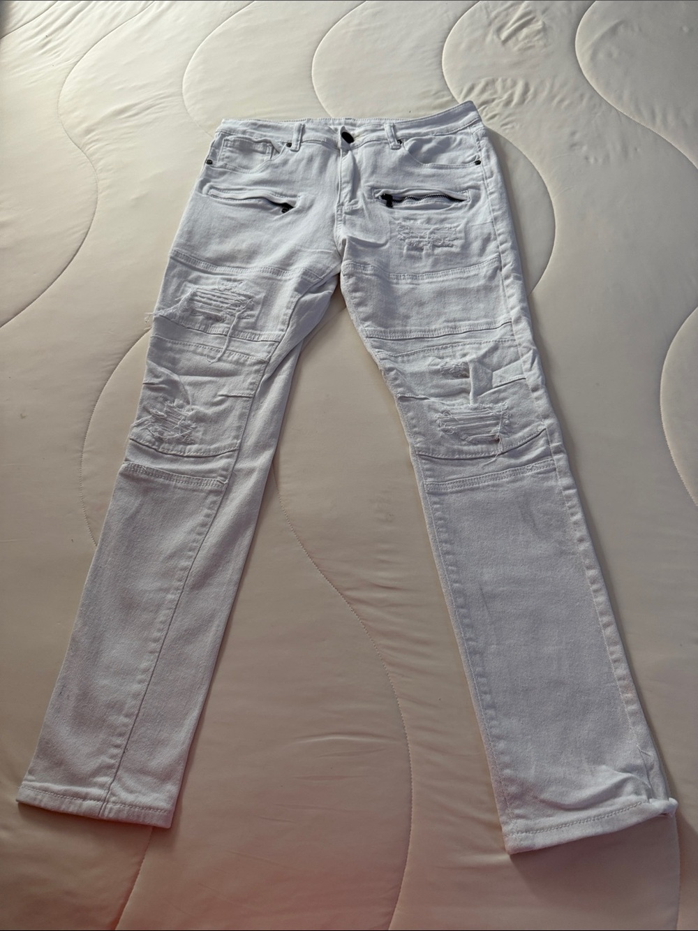 Slim White Distressed Men's Skinny Jeans